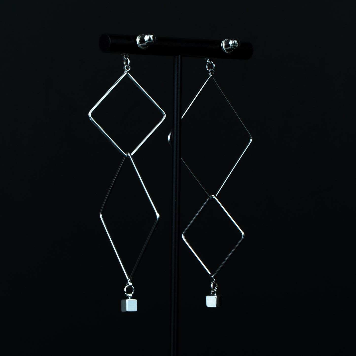 Geometric Silver Cascade