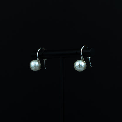 Elaris Drop Earrings