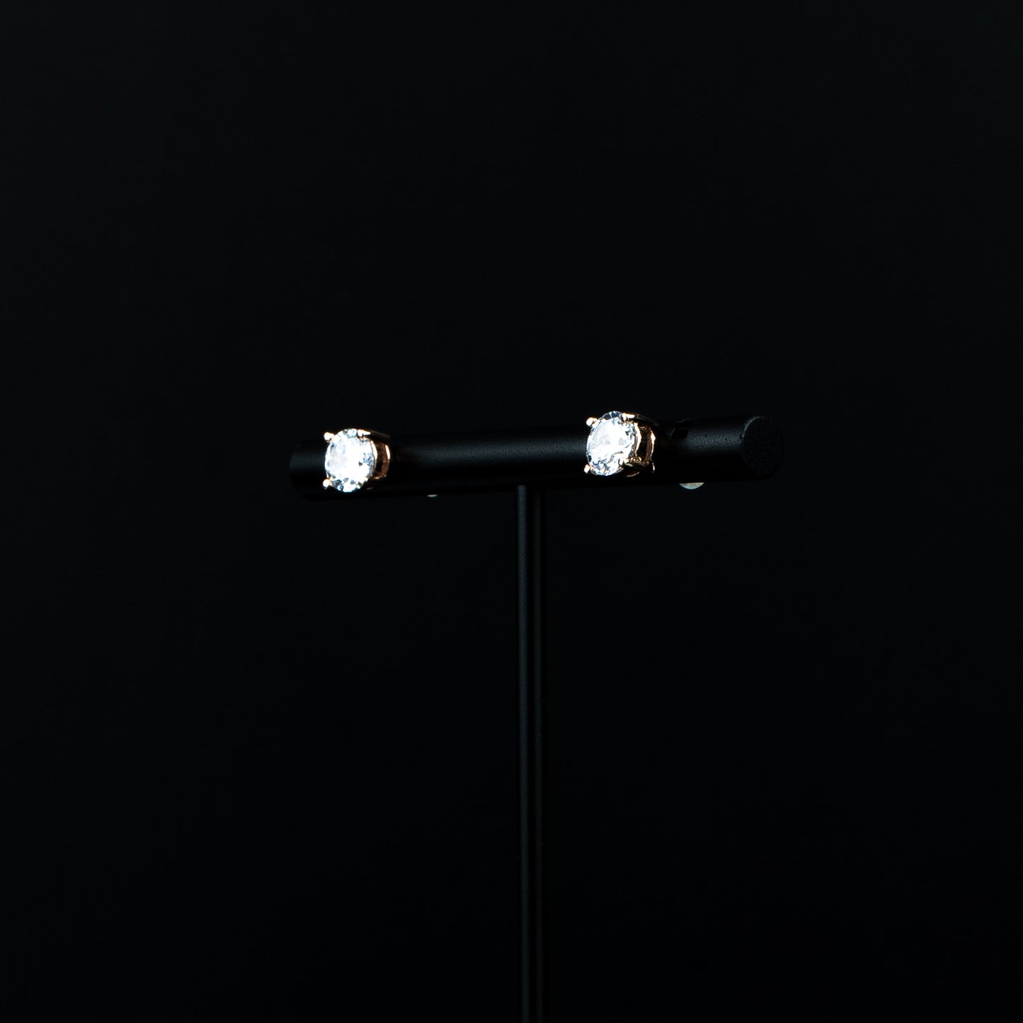 Elara Studs
