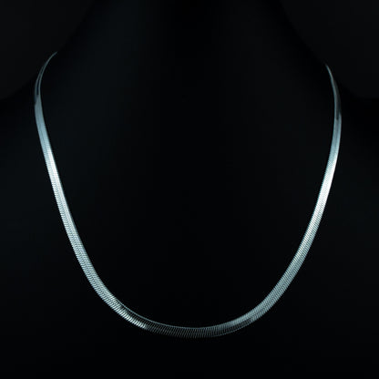 Luna – Sleek Chain Necklace