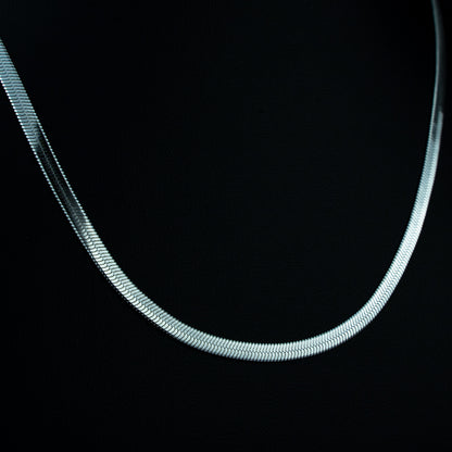 Luna – Sleek Chain Necklace